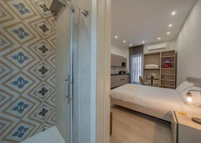 Urban Vibe 3 Apartment *